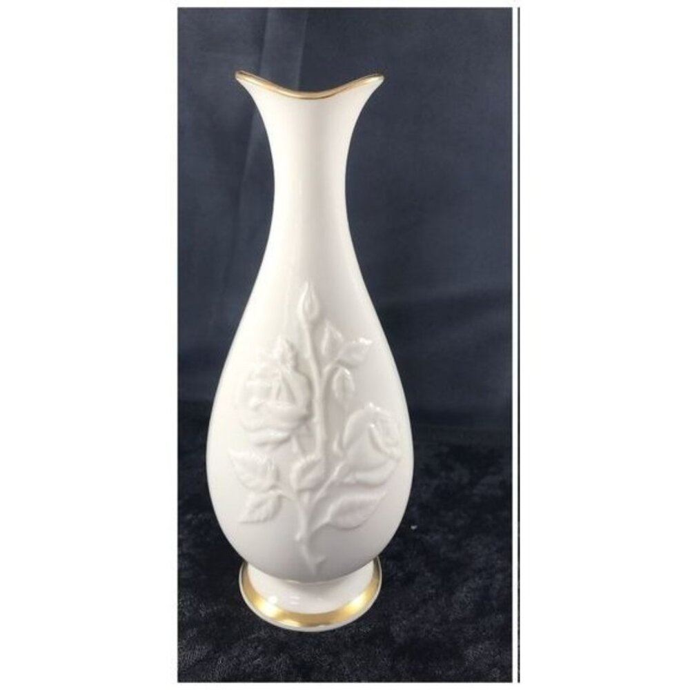 Vintage LENOX SHARON Embossed Porcelain Bud Vase 24K Gold Trim 7.25"